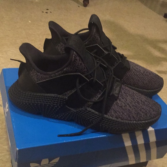 adidas triple black prophere